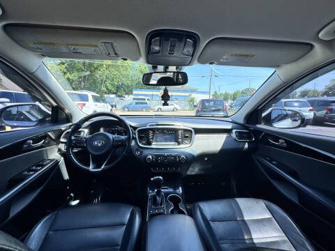 2018 Kia Sorento EX V6