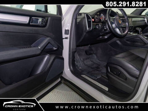 2023 Porsche Cayenne Platinum Edition