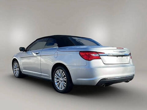 2012 Chrysler 200 Limited