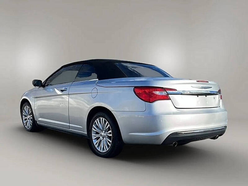 2012 Chrysler 200 Limited