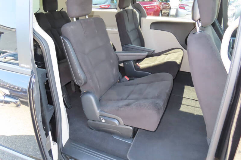 2014 Dodge Grand Caravan SE photo 11