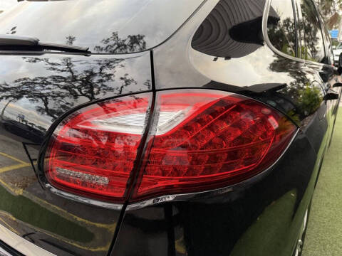 2014 Porsche Cayenne Platinum