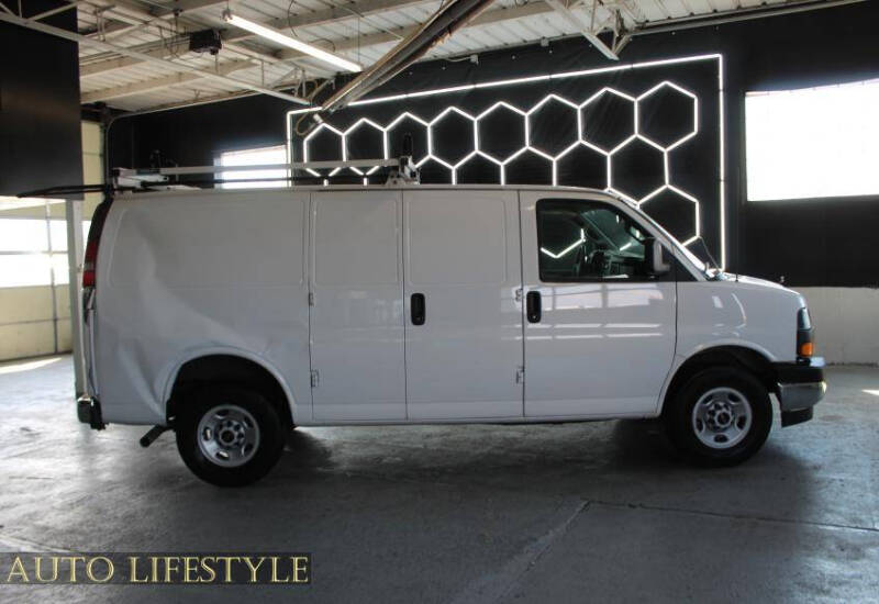 2023 GMC Savana 2500