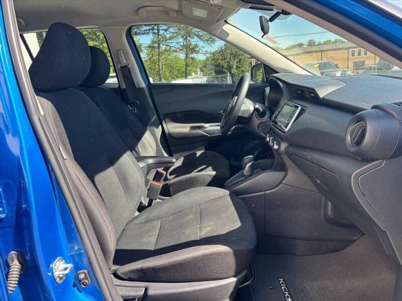 2024 Nissan Kicks S