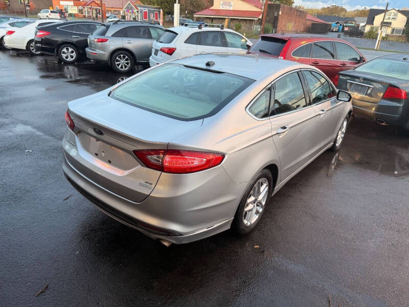 2013 Ford Fusion SE