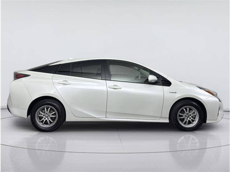 2017 Toyota Prius Three