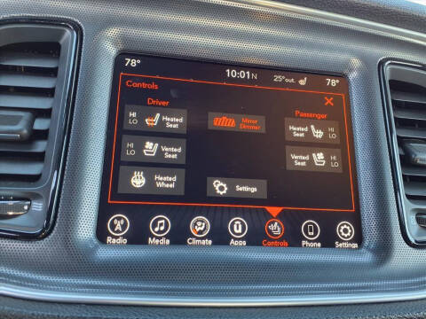 2017 Dodge Challenger SXT