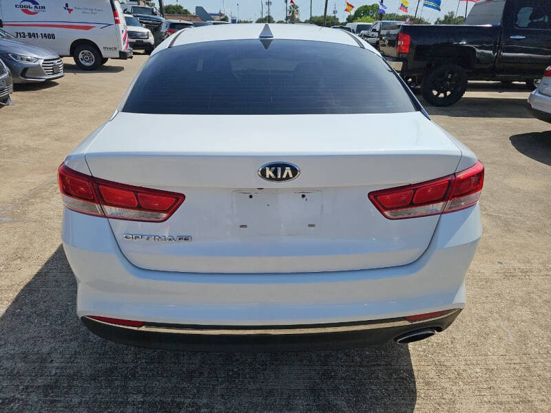 2017 Kia Optima LX