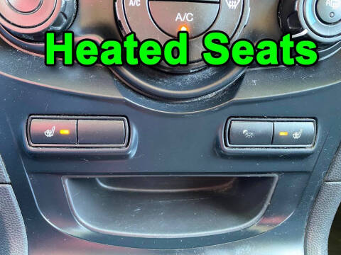 2011 Ford Fiesta SES