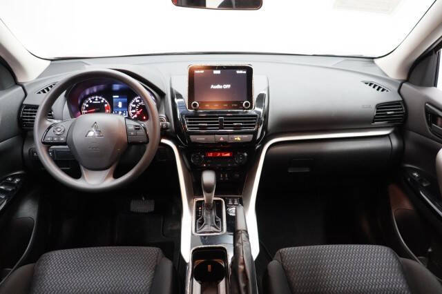 2024 Mitsubishi Eclipse Cross LE