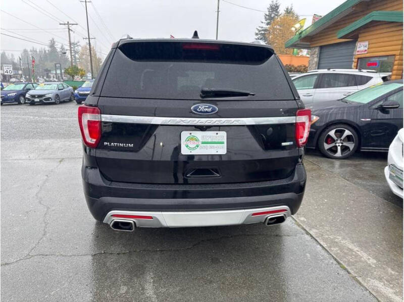 2017 Ford Explorer Platinum