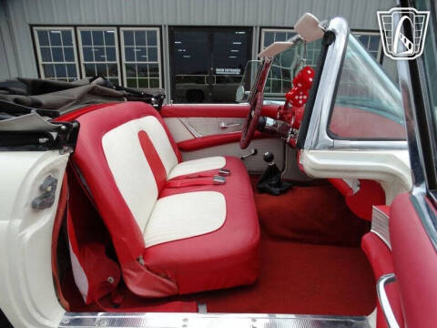 1956 Ford Thunderbird