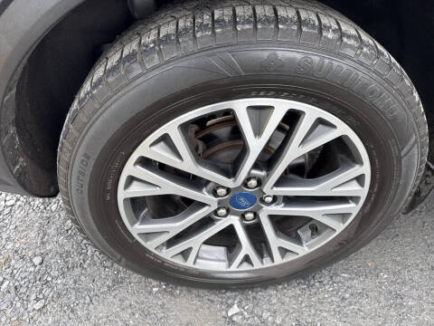 2020 Ford Escape SEL