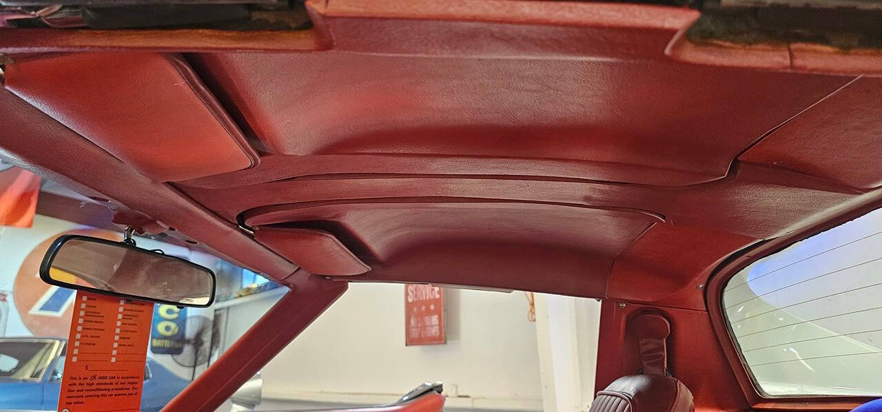 1976 Chevrolet Corvette Stingray 51
