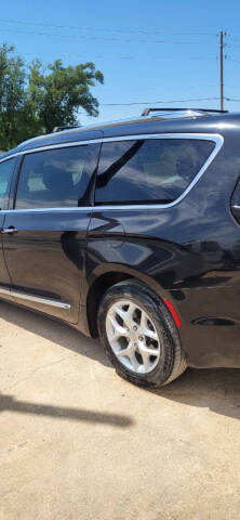 2017 Chrysler Pacifica Touring-L Plus