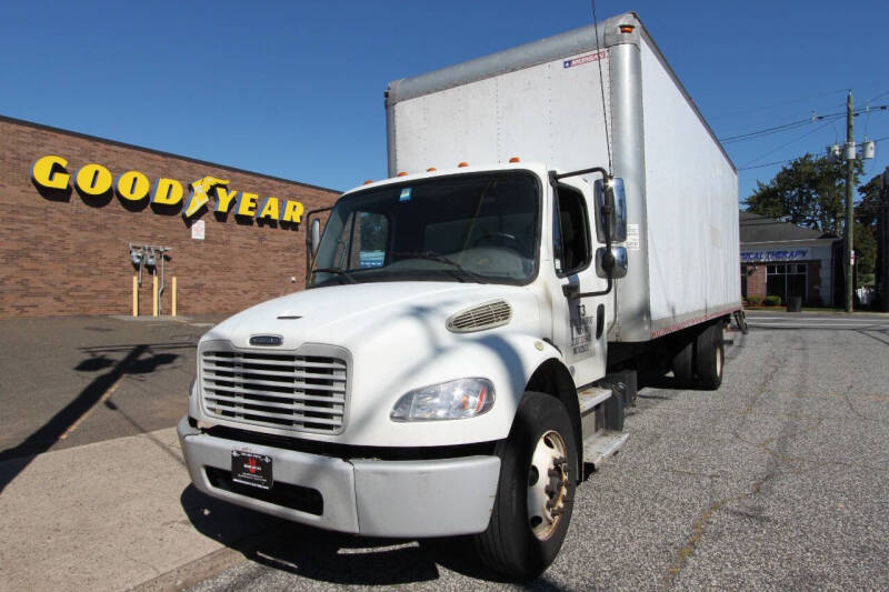 2015 Freightliner M2 106