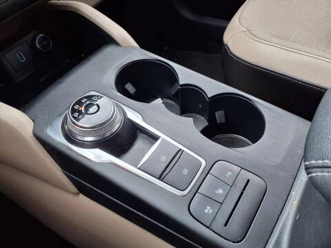 2020 Ford Escape Hybrid Titanium