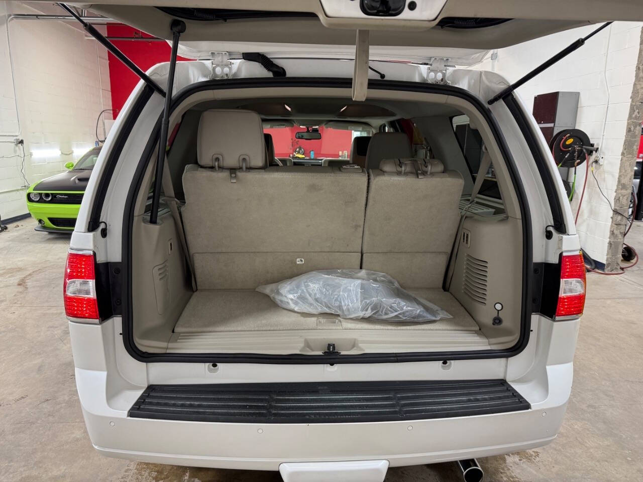 2013 Lincoln Navigator for sale at Vehicle Brothers LLC in Broadview Heights, OH