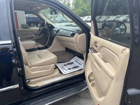 2011 Cadillac Escalade Luxury