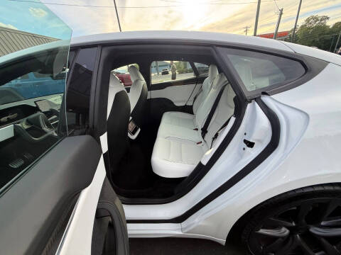 2022 Tesla Model S Plaid