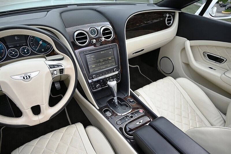 2017 Bentley Continental 32
