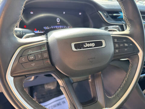 2023 Jeep Grand Cherokee Laredo