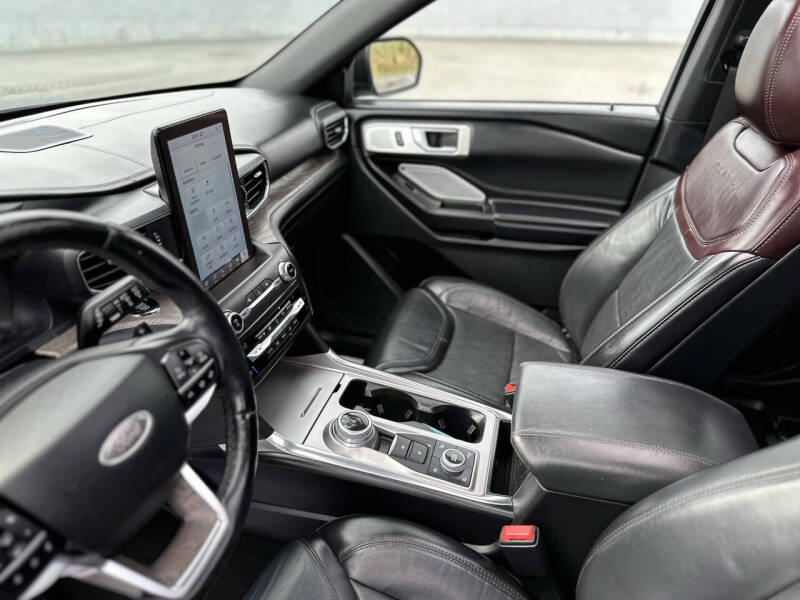 2020 Ford Explorer Platinum