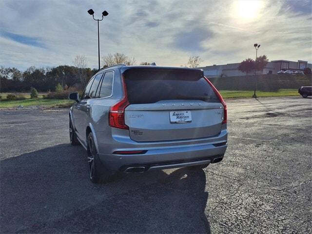 2019 Volvo XC90 T5 R-Design