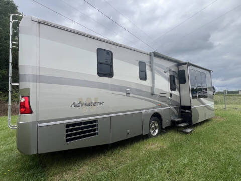2007 Winnebago Adventurer