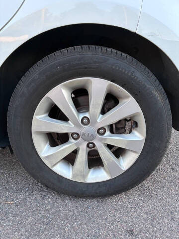2012 Kia Rio 5-Door EX
