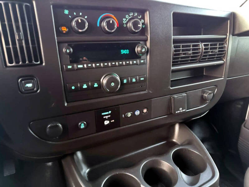 2024 GMC Savana 2500