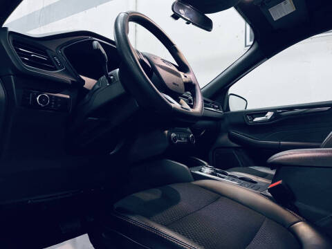 2025 Ford Escape ST-Line Select