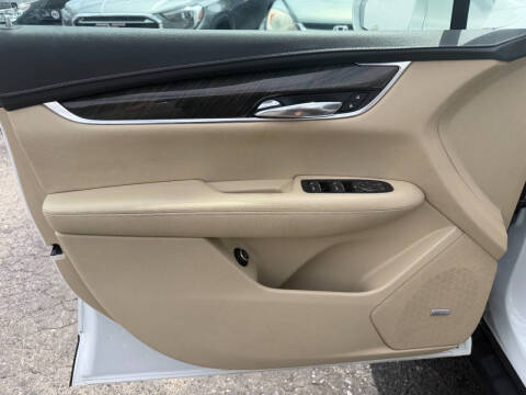2017 Cadillac XT5