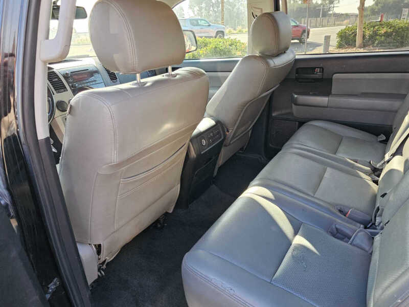 2013 Toyota Sequoia SR5