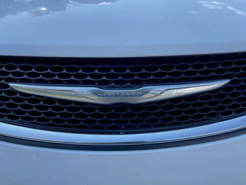 2017 Chrysler Pacifica Touring-L