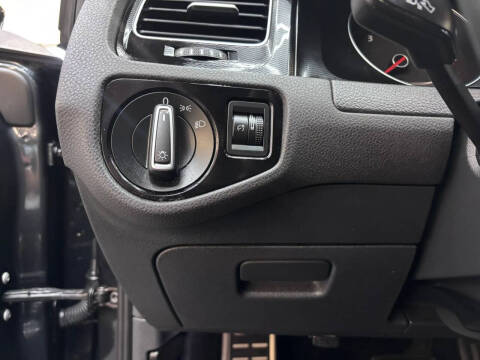 2017 Volkswagen Golf GTI