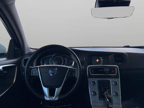 2017 Volvo S60 T5 Dynamic