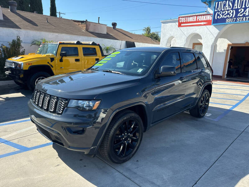 2018 Jeep Grand Cherokee Altitude photo 21