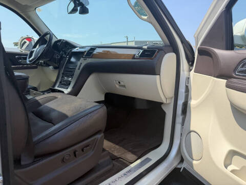 2011 Cadillac Escalade Platinum Edition