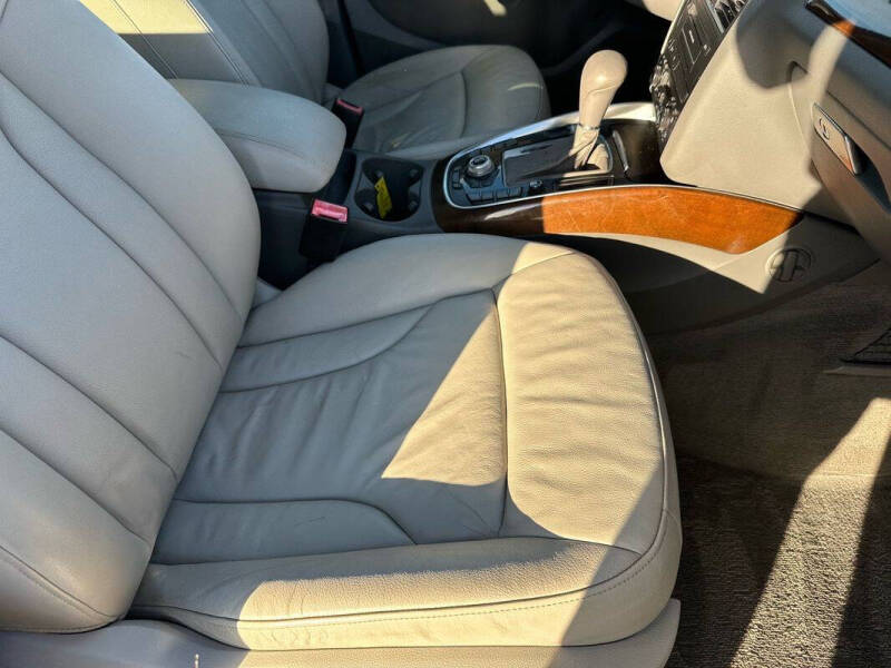 2011 Audi Q5 2.0T quattro Premium Plus