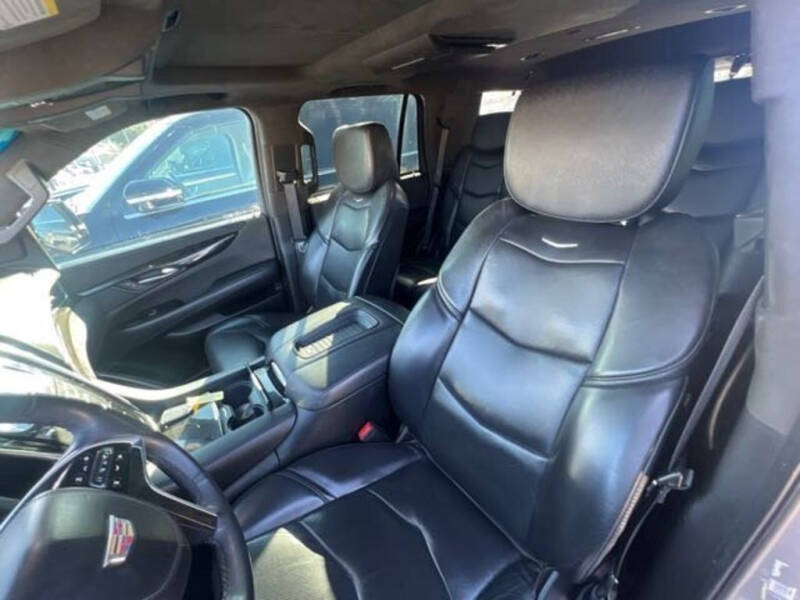 2018 Cadillac Escalade Platinum