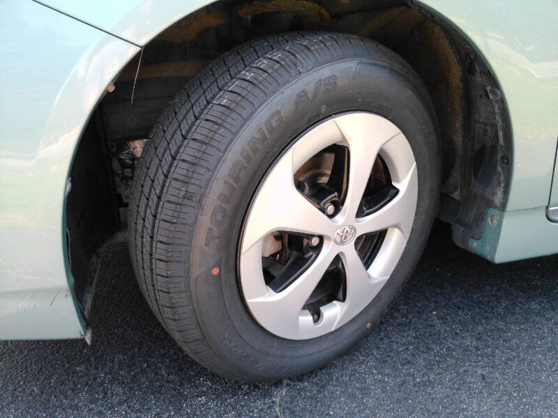 2013 Toyota Prius Three