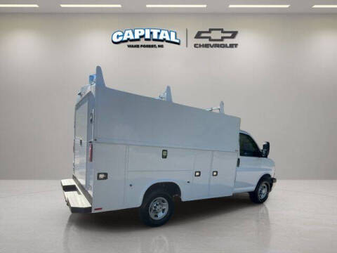 2025 Chevrolet Express 3500