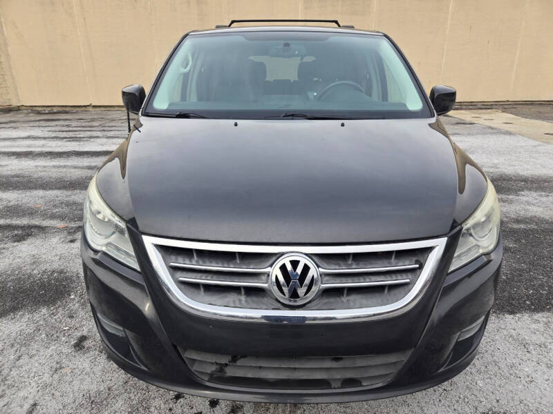 2011 Volkswagen Routan SEL