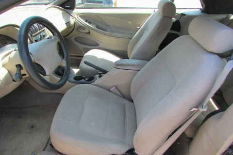 2000 Ford Mustang
