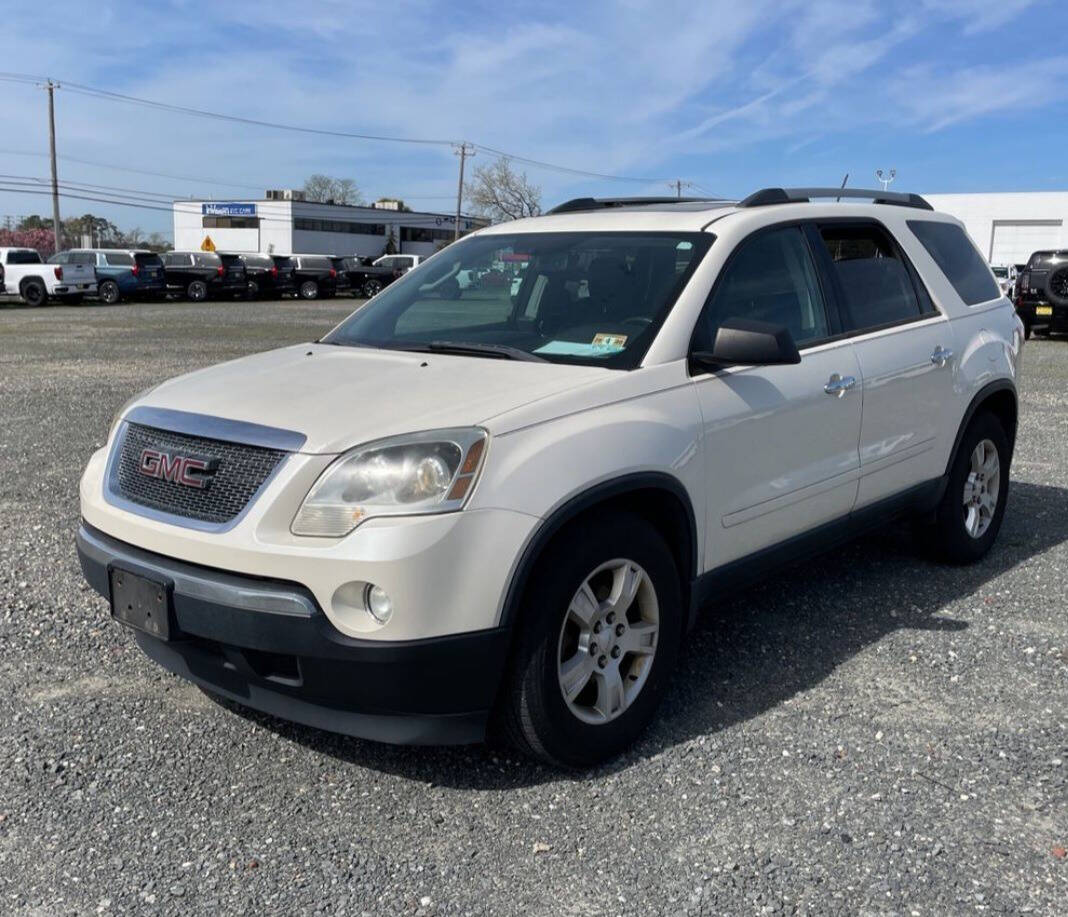 Off White 2011 GMC Acadia SLE AWD SLE 4dr SUV 2