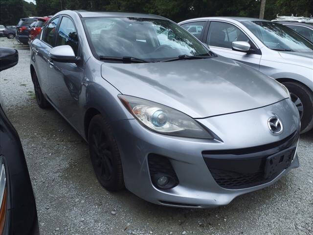 2013 Mazda MAZDA3 for sale at Town Auto Sales LLC in New Bern NC