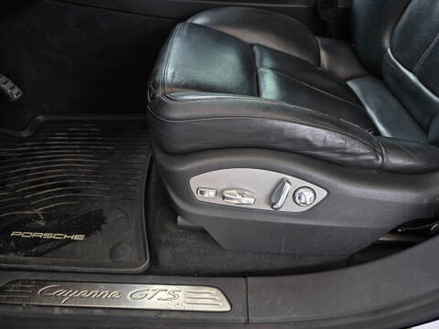 2014 Porsche Cayenne GTS