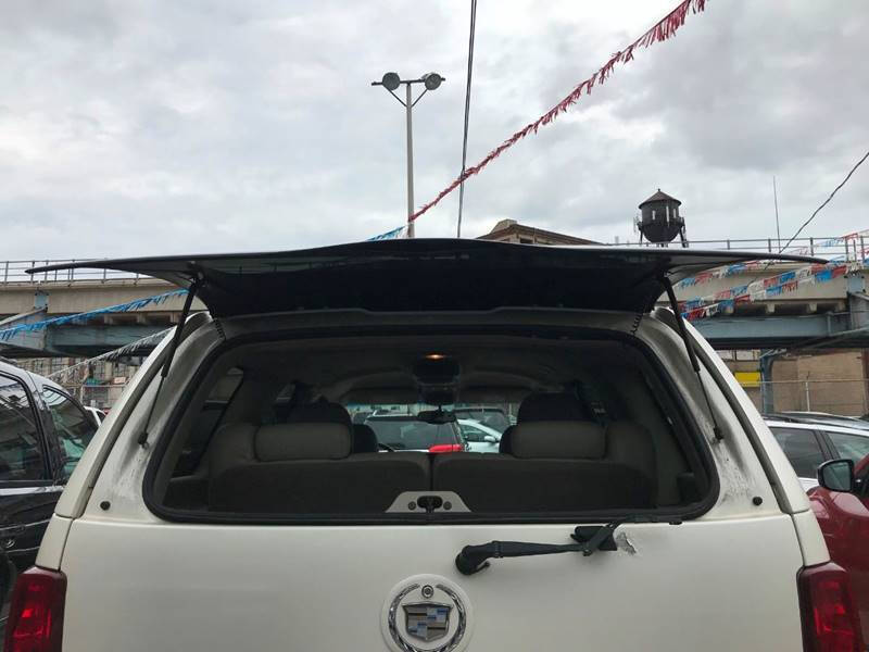 2004 Cadillac Escalade