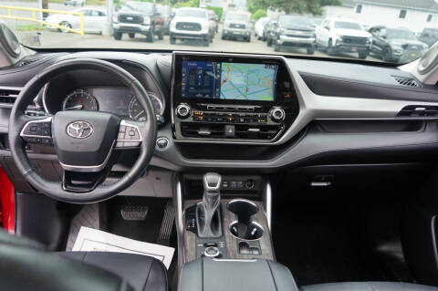 2022 Toyota Highlander Platinum
